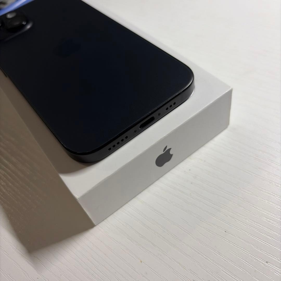 iPhone15 128GB ブラック SIMフリー 極美品
