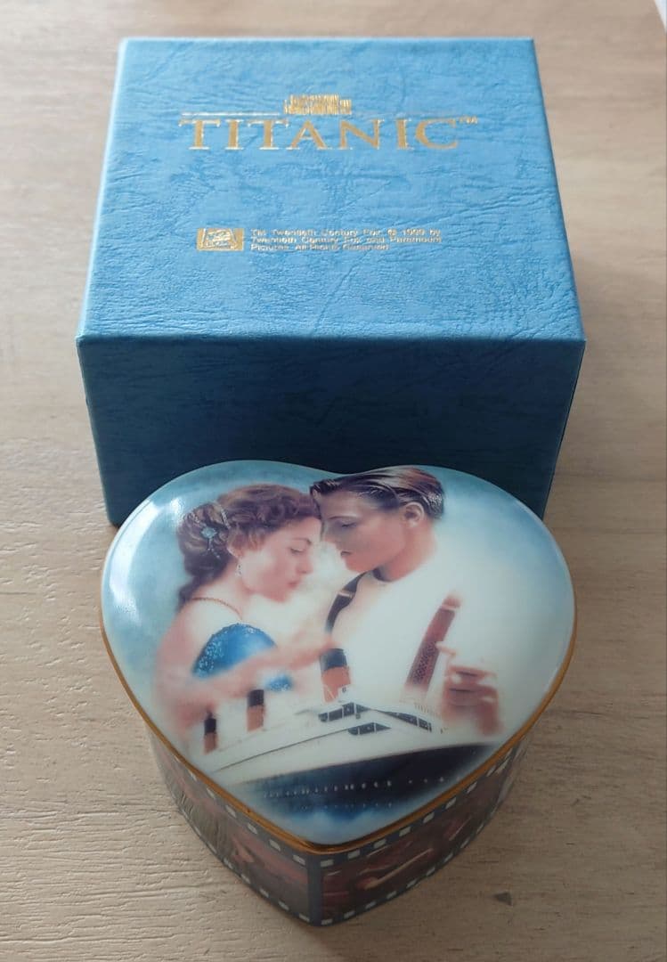 タイタニック 陶器オルゴール
