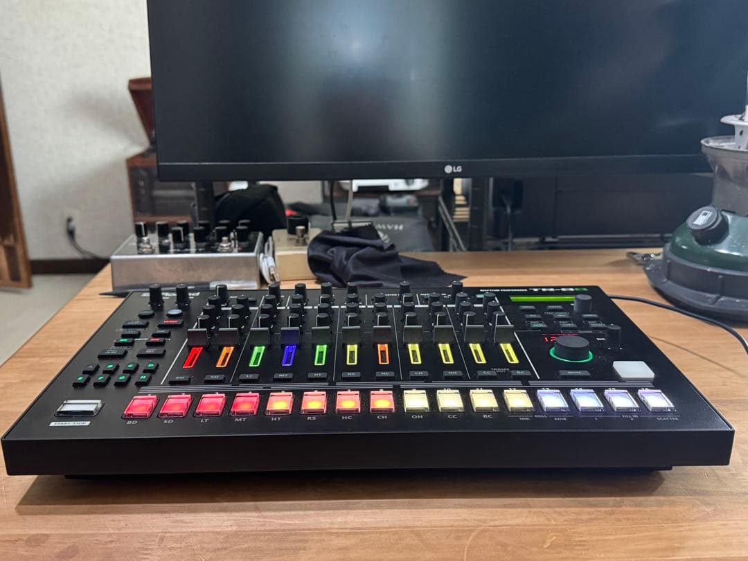 Roland　AIRA series TR-8S