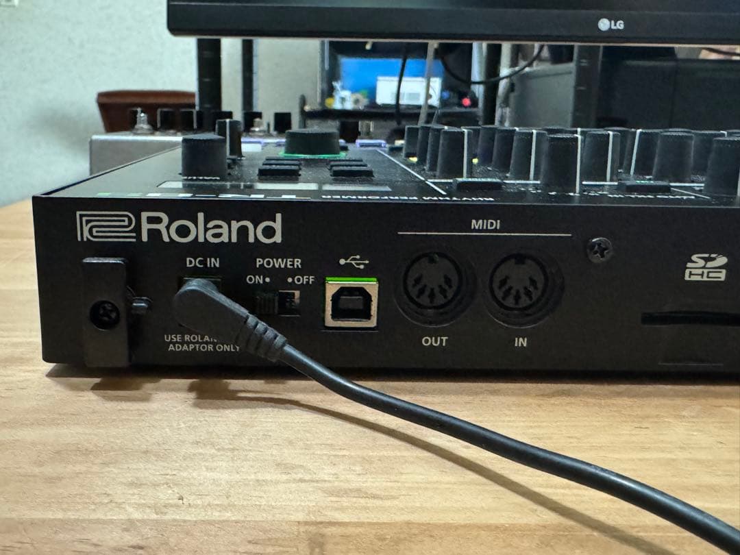 Roland　AIRA series TR-8S