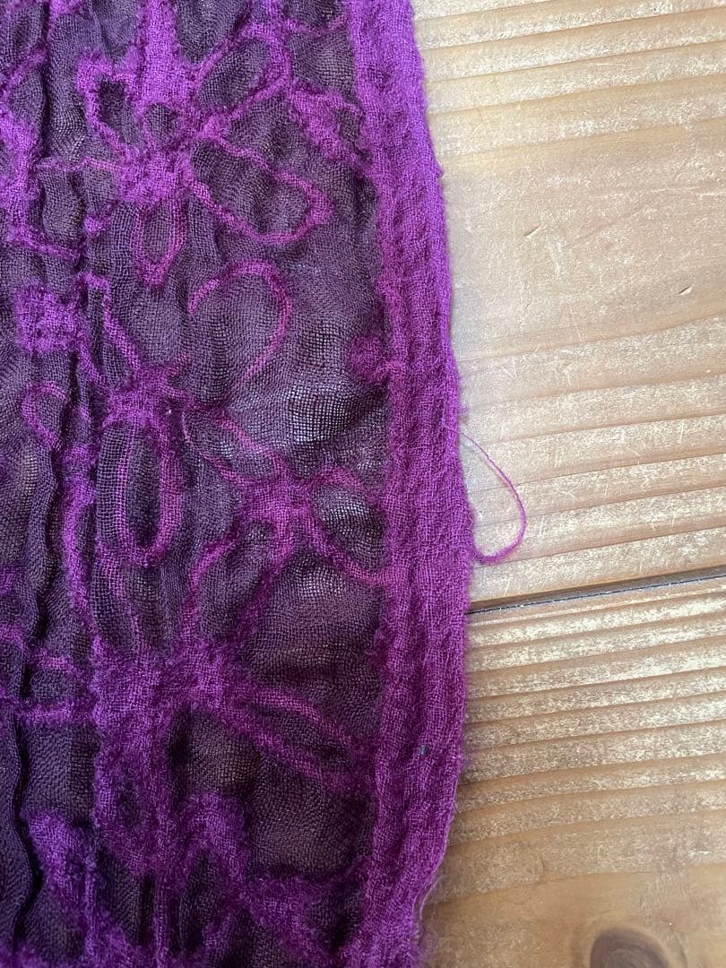 ⬇️ヨーガンレール　☆ 花フェルトスカーフ