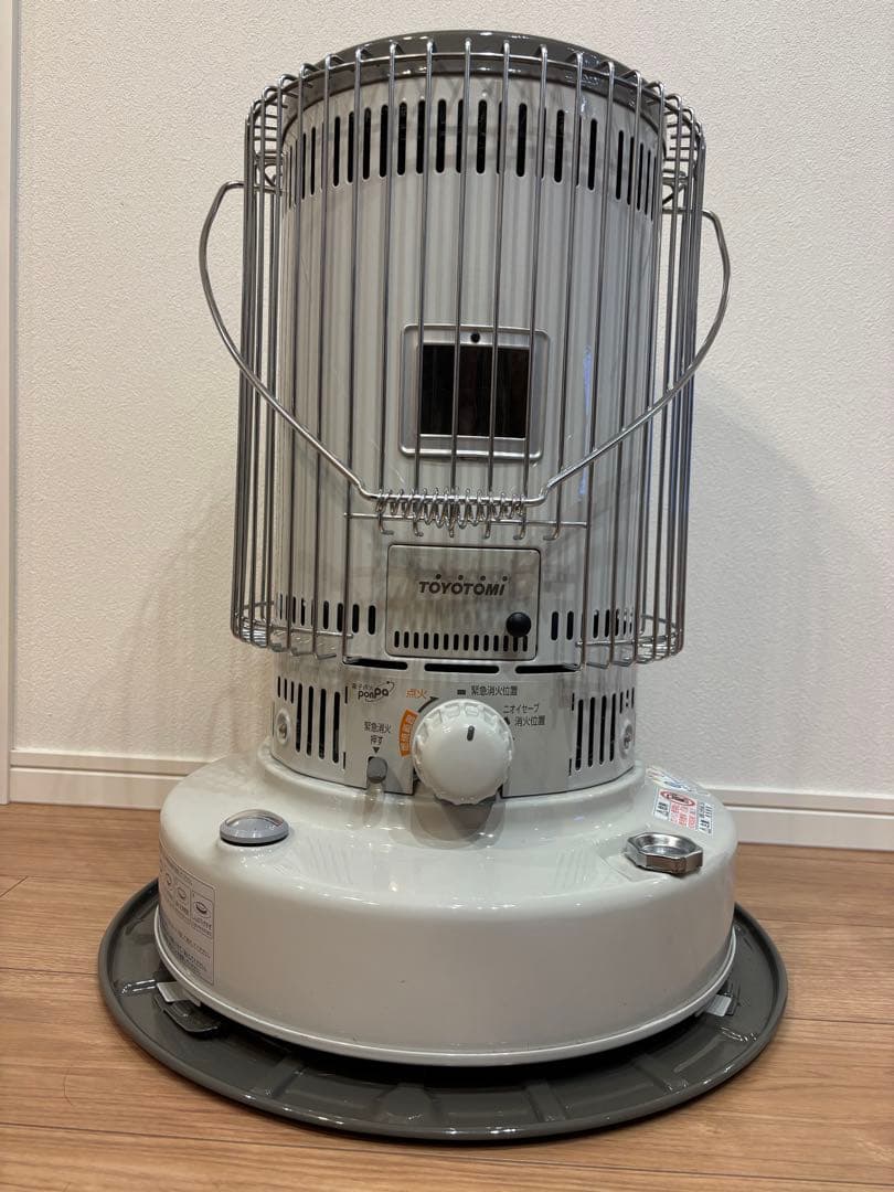 【24年購入】トヨトミ KS-67H-W 石油ストーブ　12月20日以降発送予定