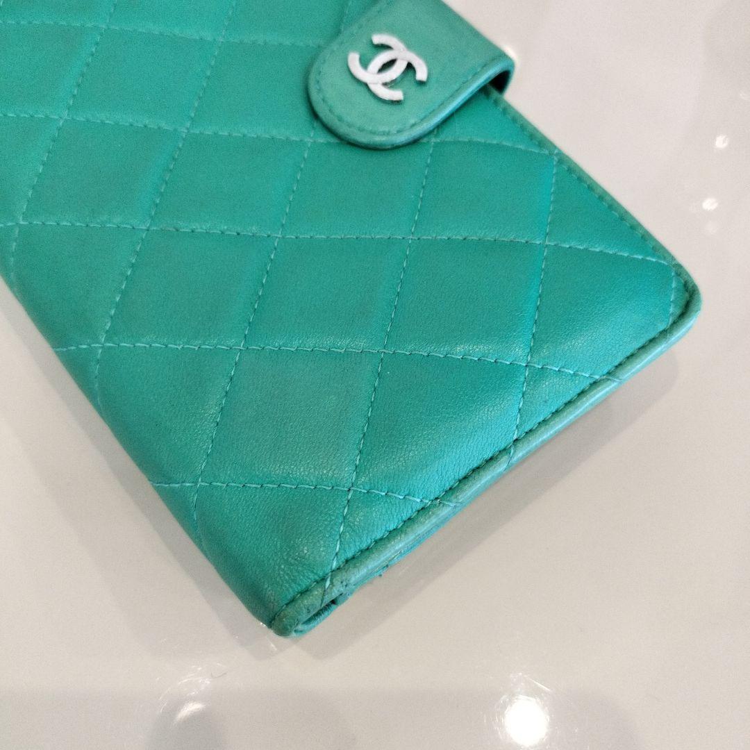 CHANEL マトラッセ 二つ折りコンパクト財布