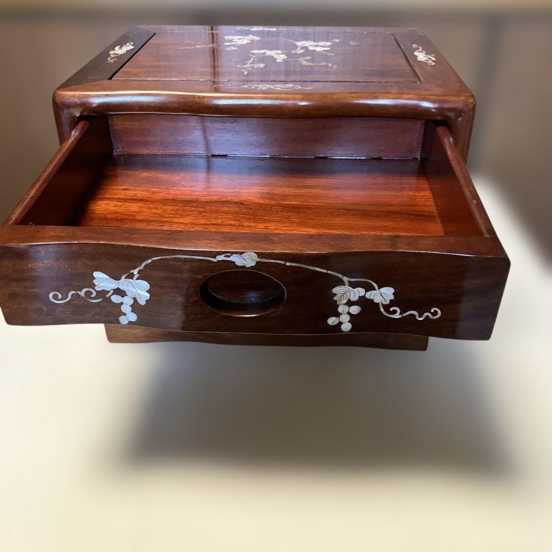 木製花模様象嵌引き出しタンス