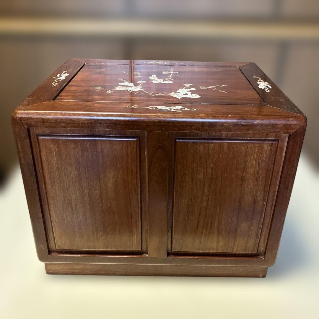 木製花模様象嵌引き出しタンス