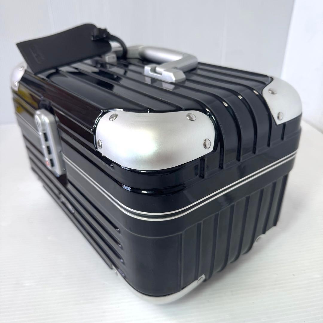 【美品】リモワRIMOWA リンボ　ビューティーケース　ブラック