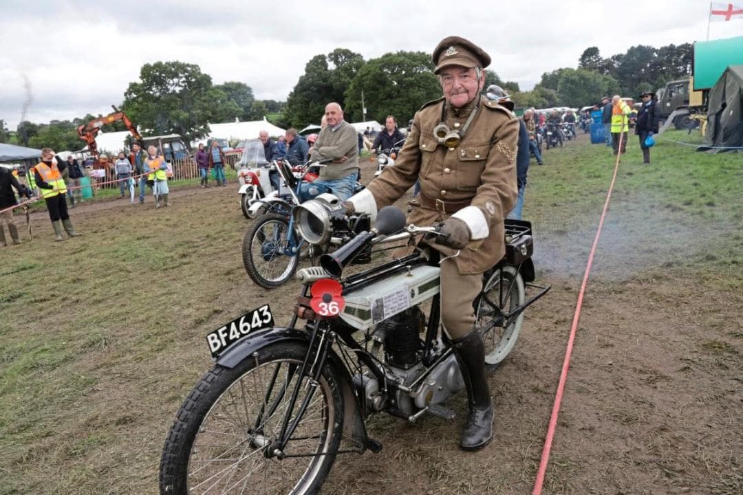 希少 87年/英国/クラッシックカー&蒸気駆動の乗り物 ロードショウ/ 参加