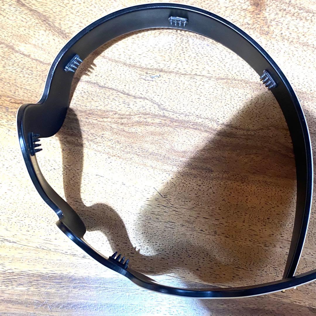 アレクサンドル　ドゥ　パリ　カチューシャ　白　ウエーブ　モダン　ヘアバンド