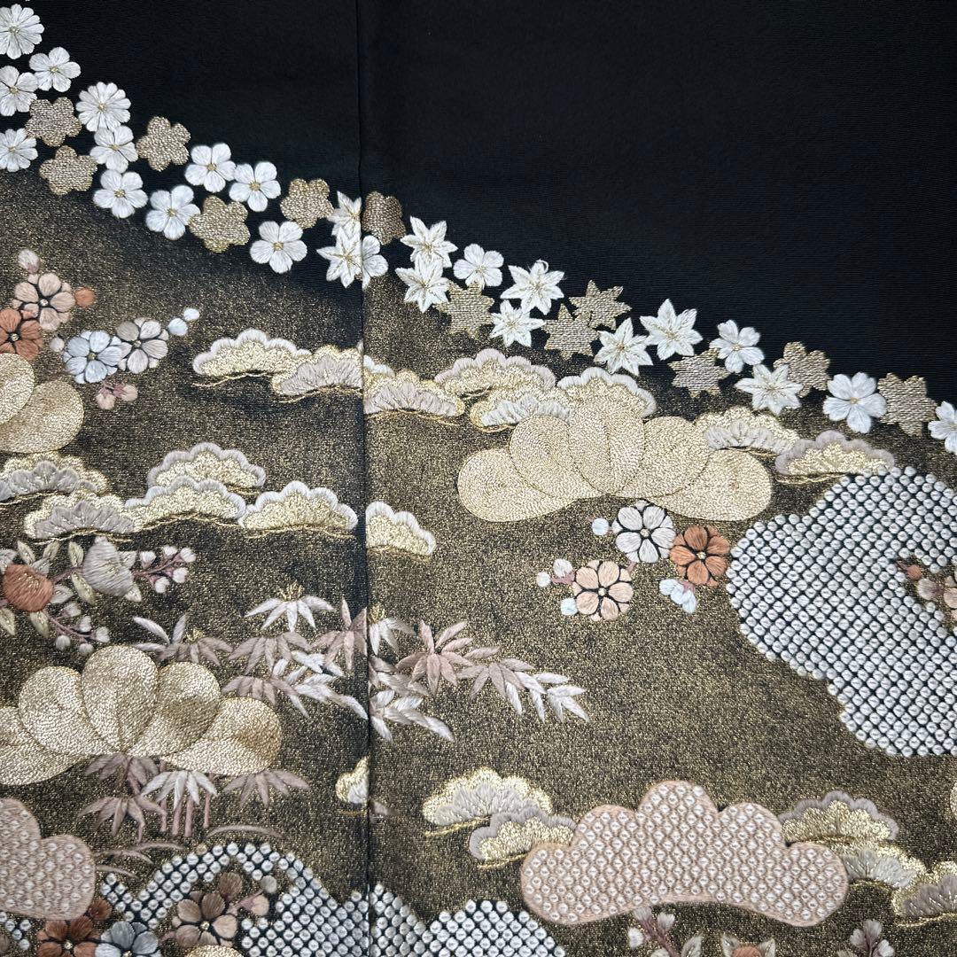 黒留袖 総刺繍 松竹梅 桐紋