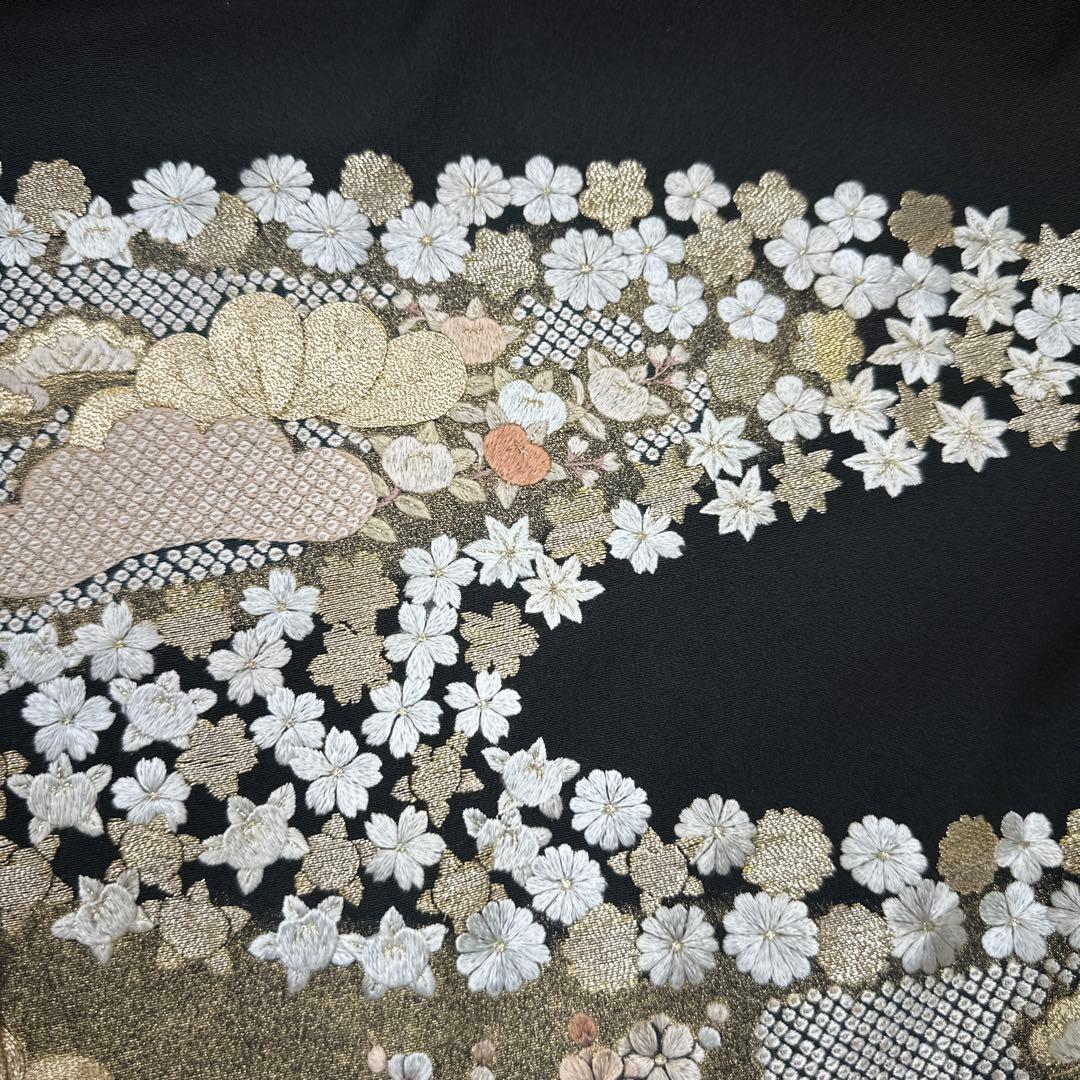 黒留袖 総刺繍 松竹梅 桐紋