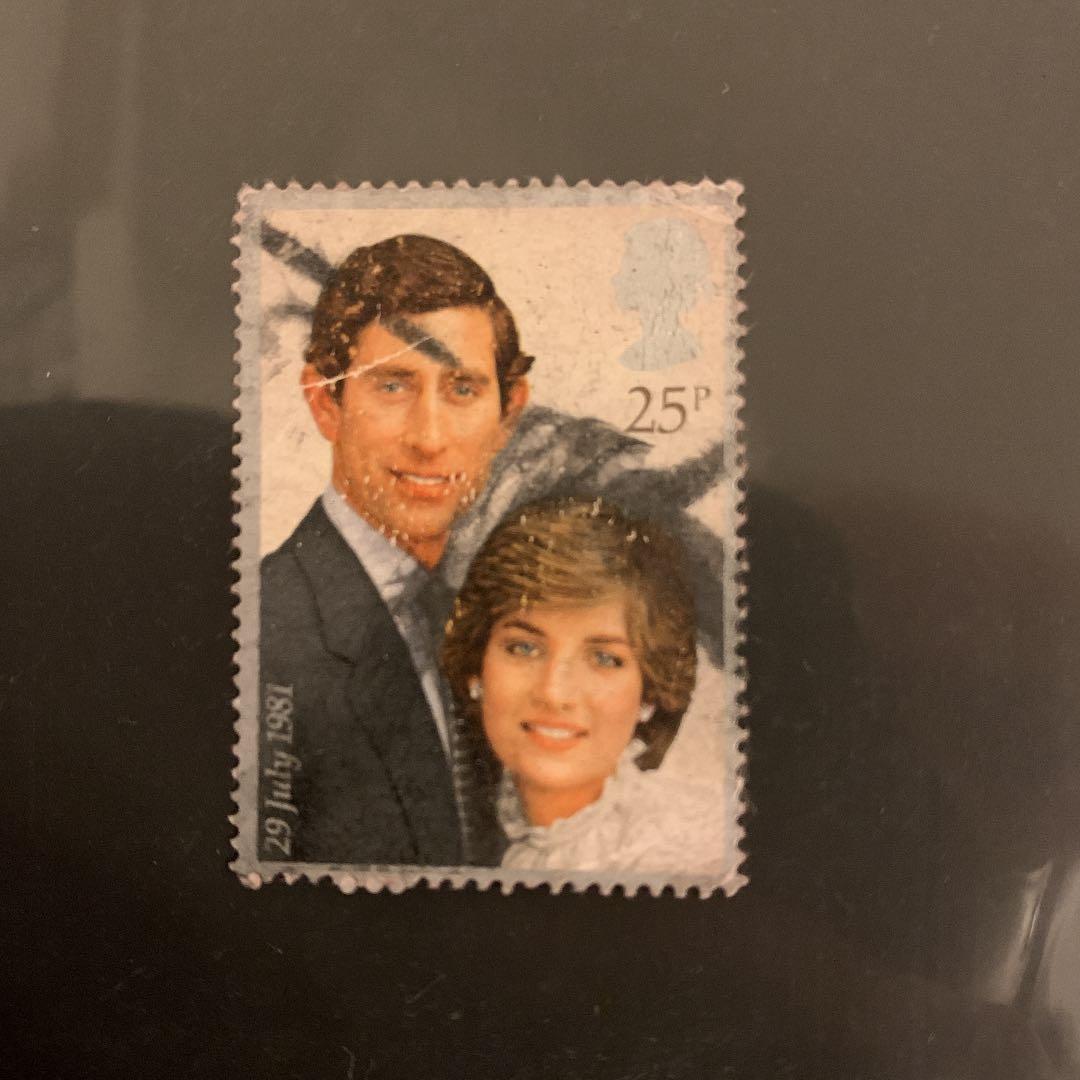 チャールズ皇太子　ダイアナ姫　切手