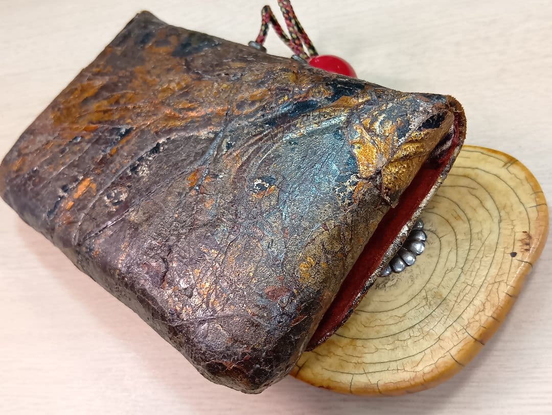 煙草入／金唐革／美品金工饅頭根付