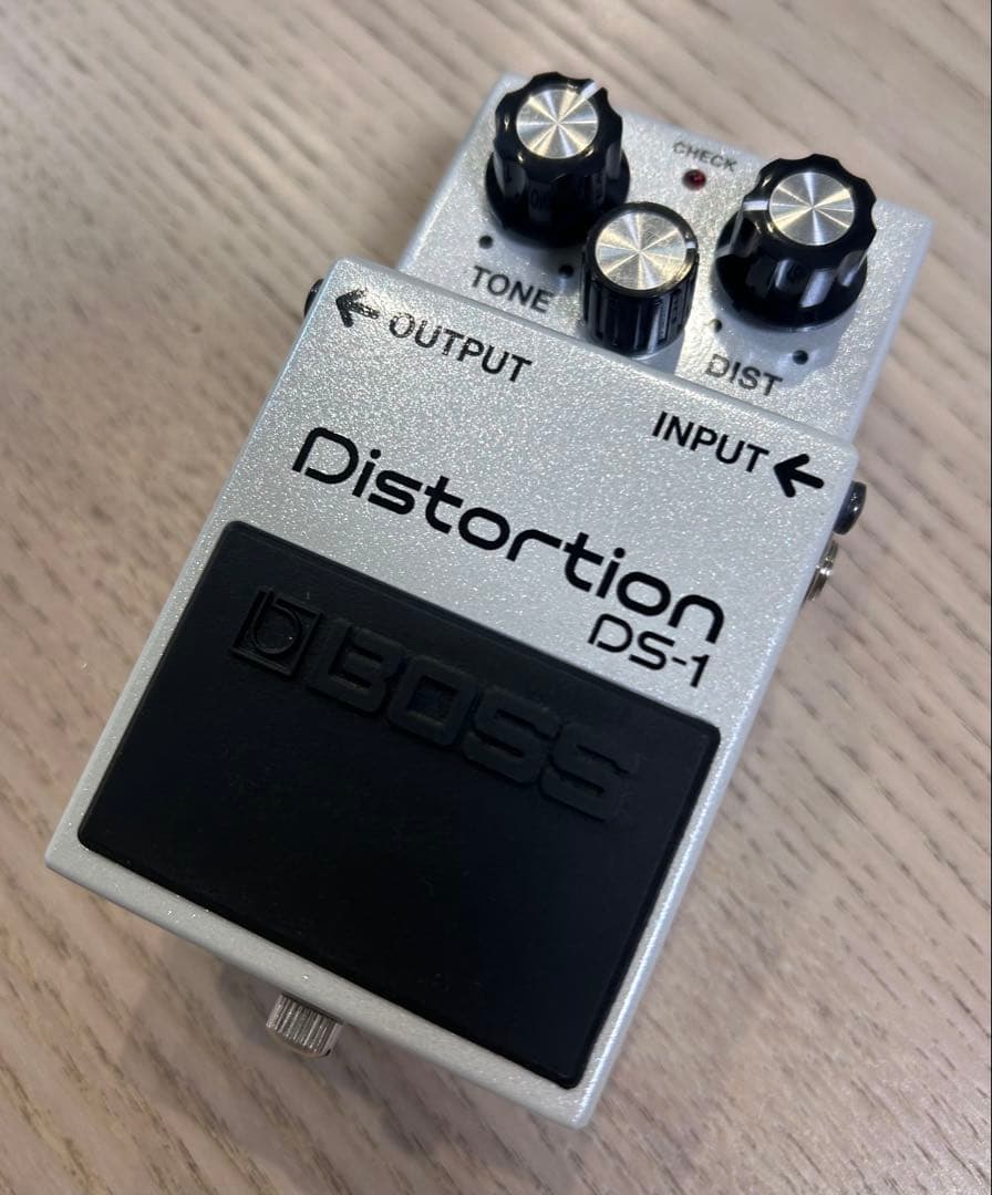 希少 BOSS Distortion DS-1 【限定生産モデル 】