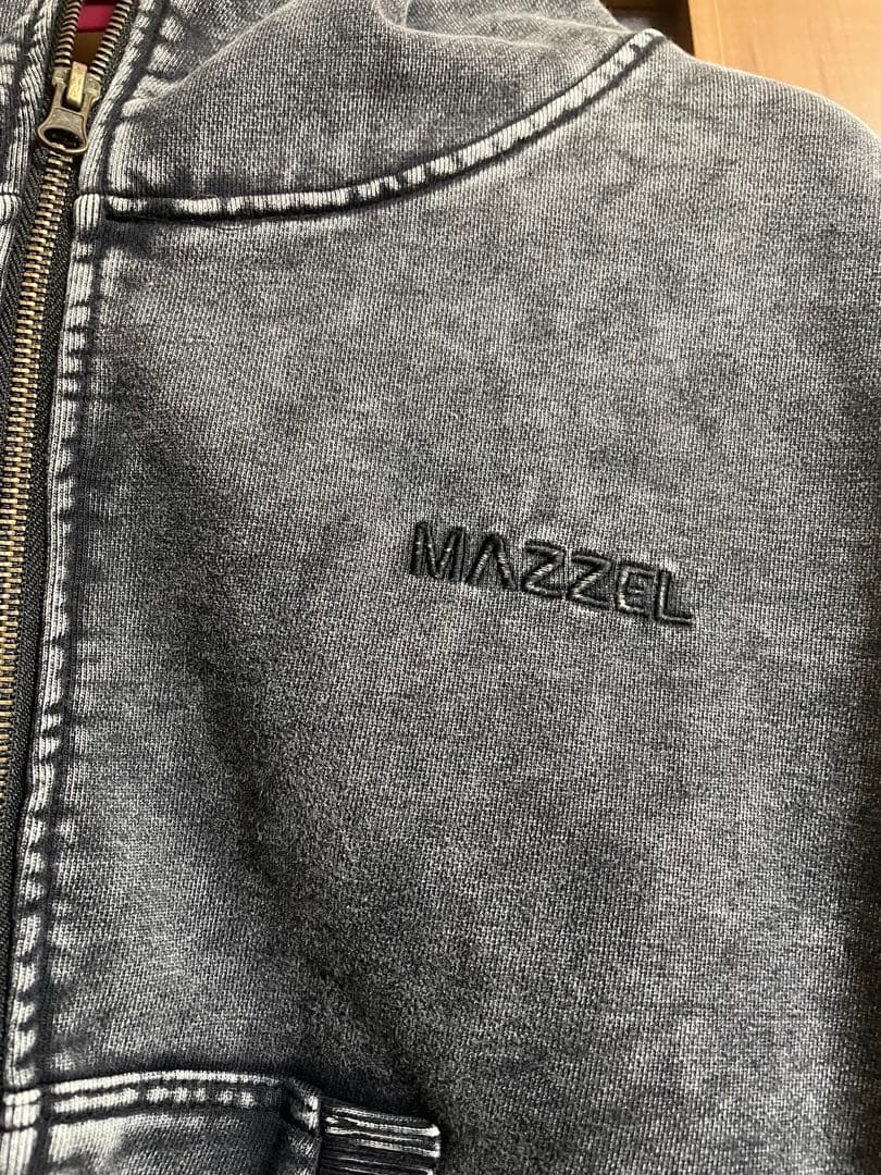 MAZZEL ジップアップパーカー Mサイズ