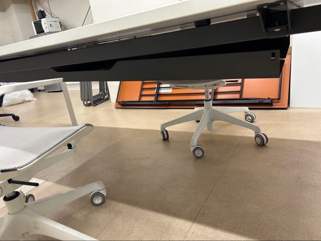 配線ボックス付き 会議用テーブル　幅220 ミーティングテーブル