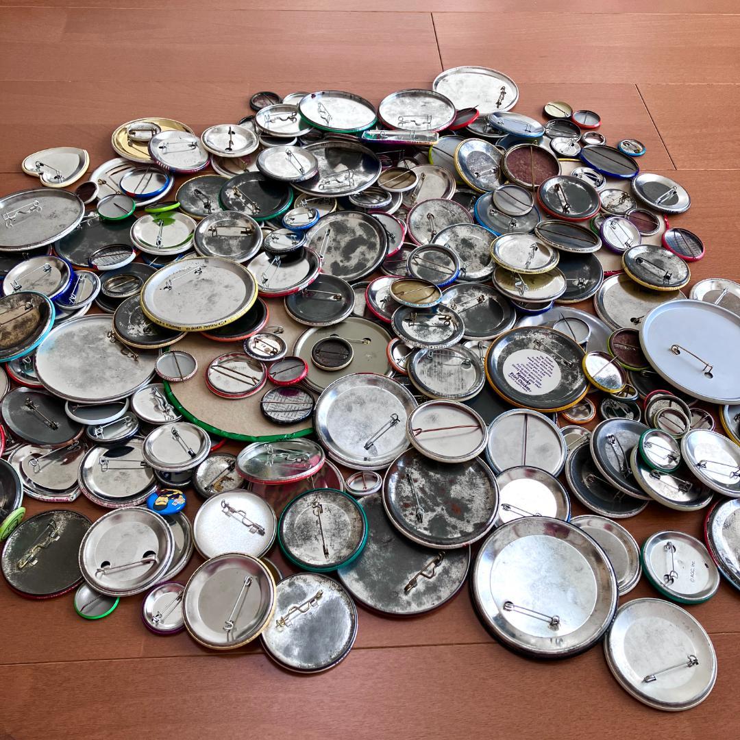 アメリカの缶バッジ200個over★まとめ売り／vintage／ノベルティ