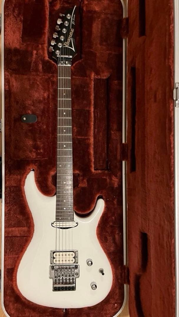 Ibanez JS100 WH Satriani シグネチャー H/S