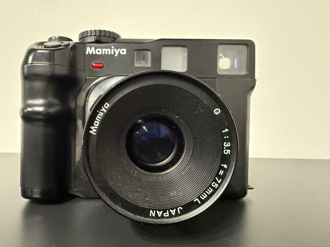フィルムカメラ New Mamiya6 75mm F3.5