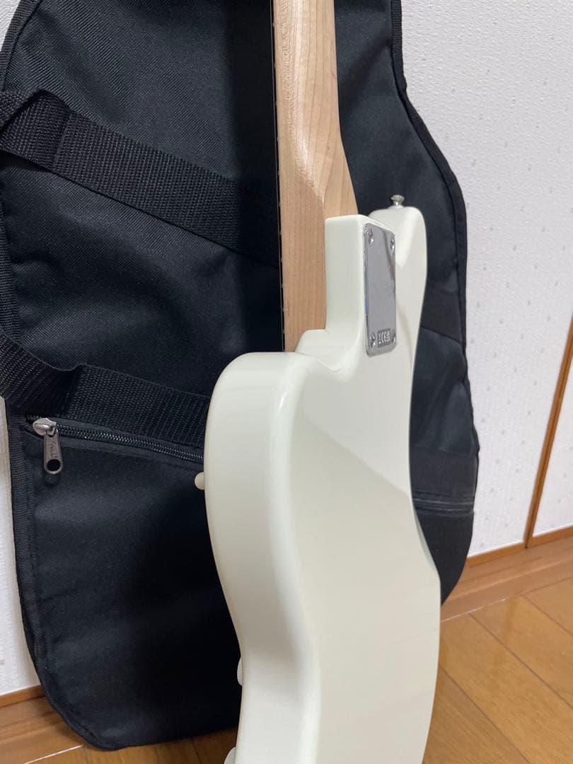 Squier Mini Jazzmaster HH (ソフトケース付)