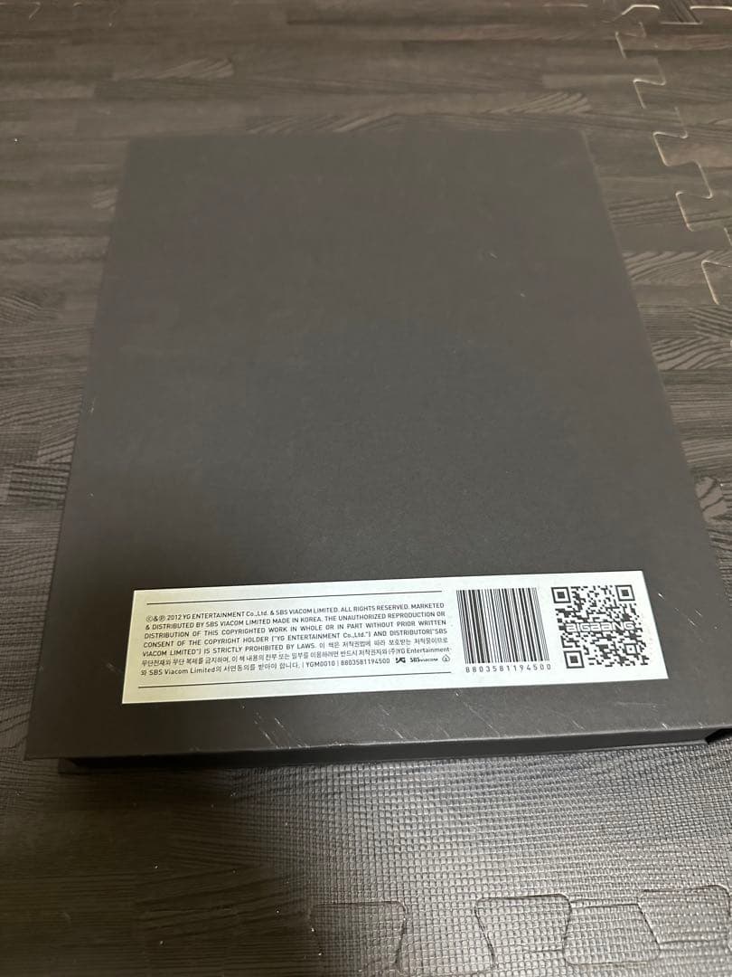 BIGBANG Extraordinary 20's 写真集