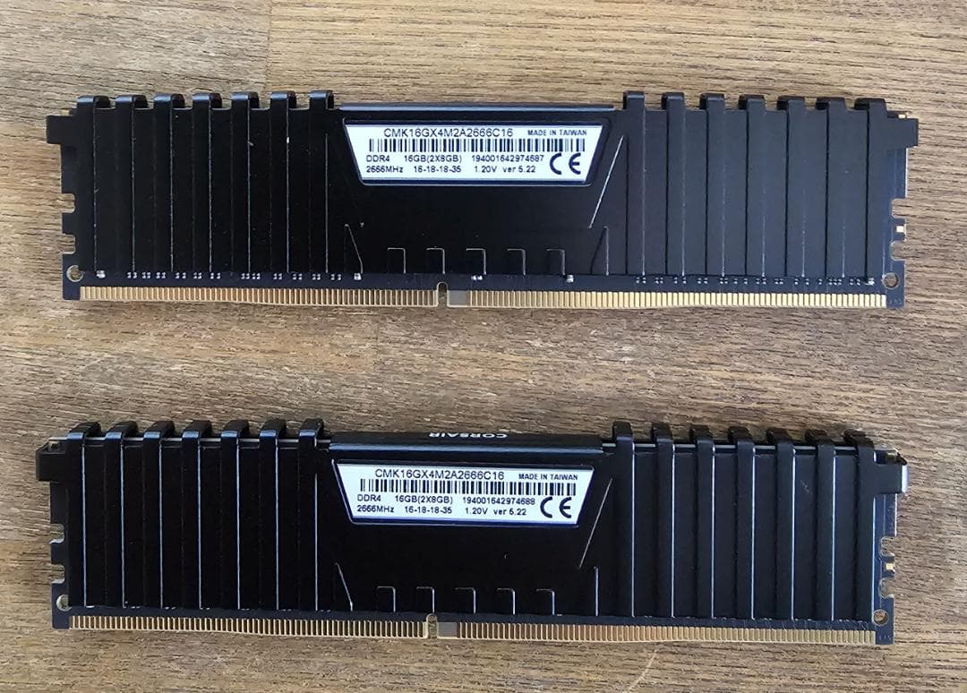 メモリー Corsair Vengeance LPX DDR4 16GB 2666MHz