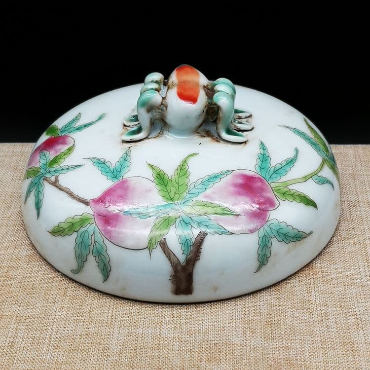 民国粉彩九桃五福紋蓋缶 現代工芸品 美術品 置物