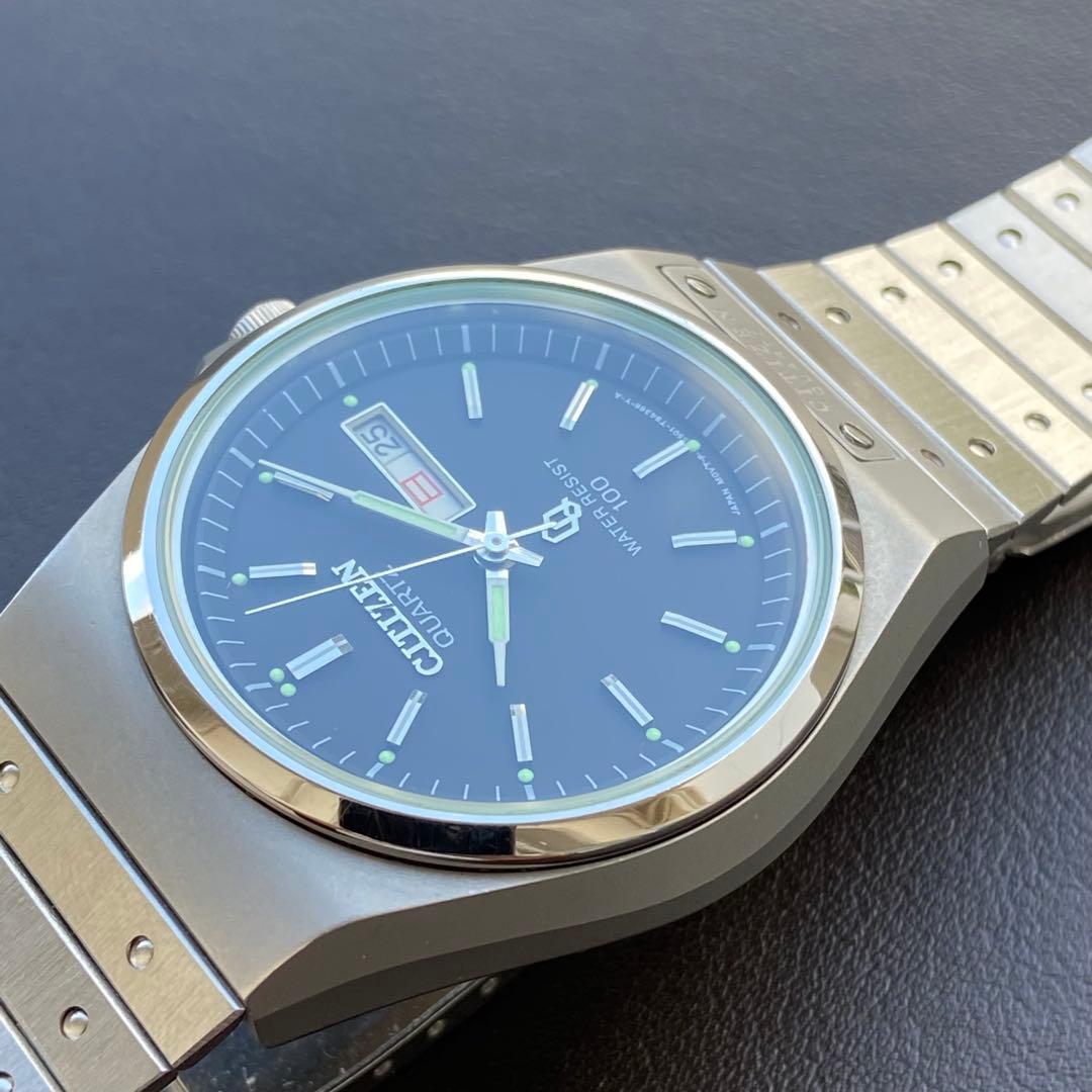 シチズン オールドクォーツ ブラックダイアル ガラス傷無し ロゴプレート 極美品