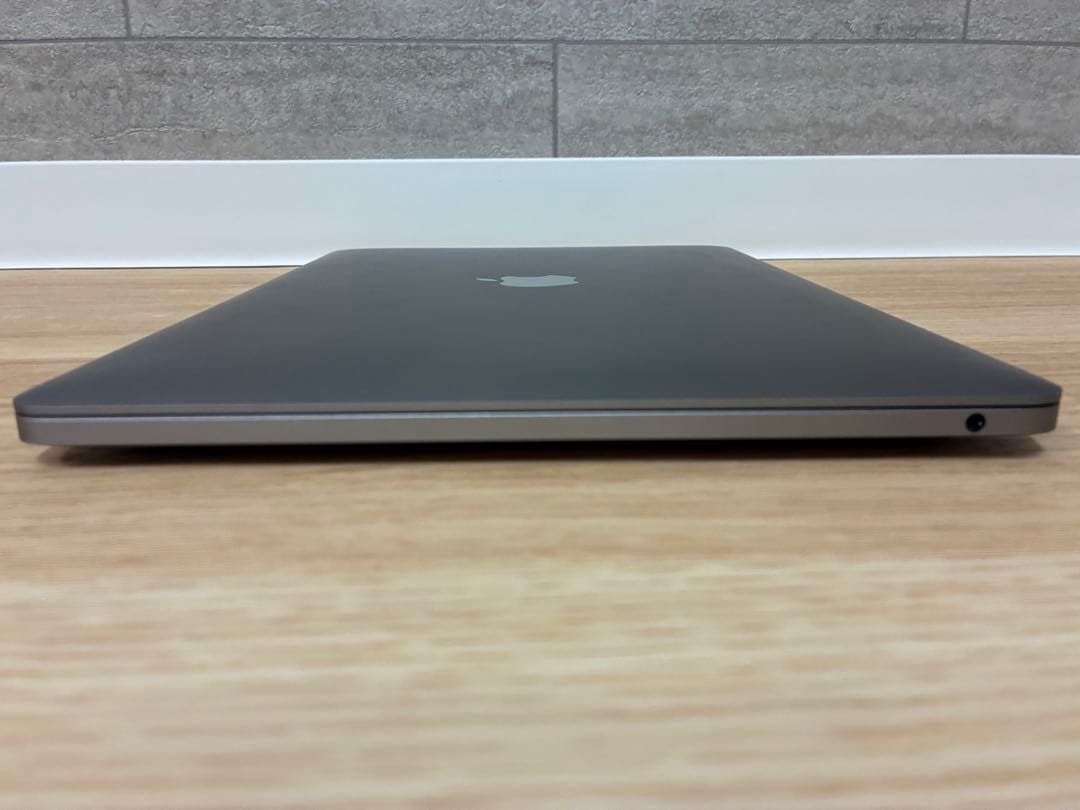 Apple MacBook スペースグレー 2020 13インチ