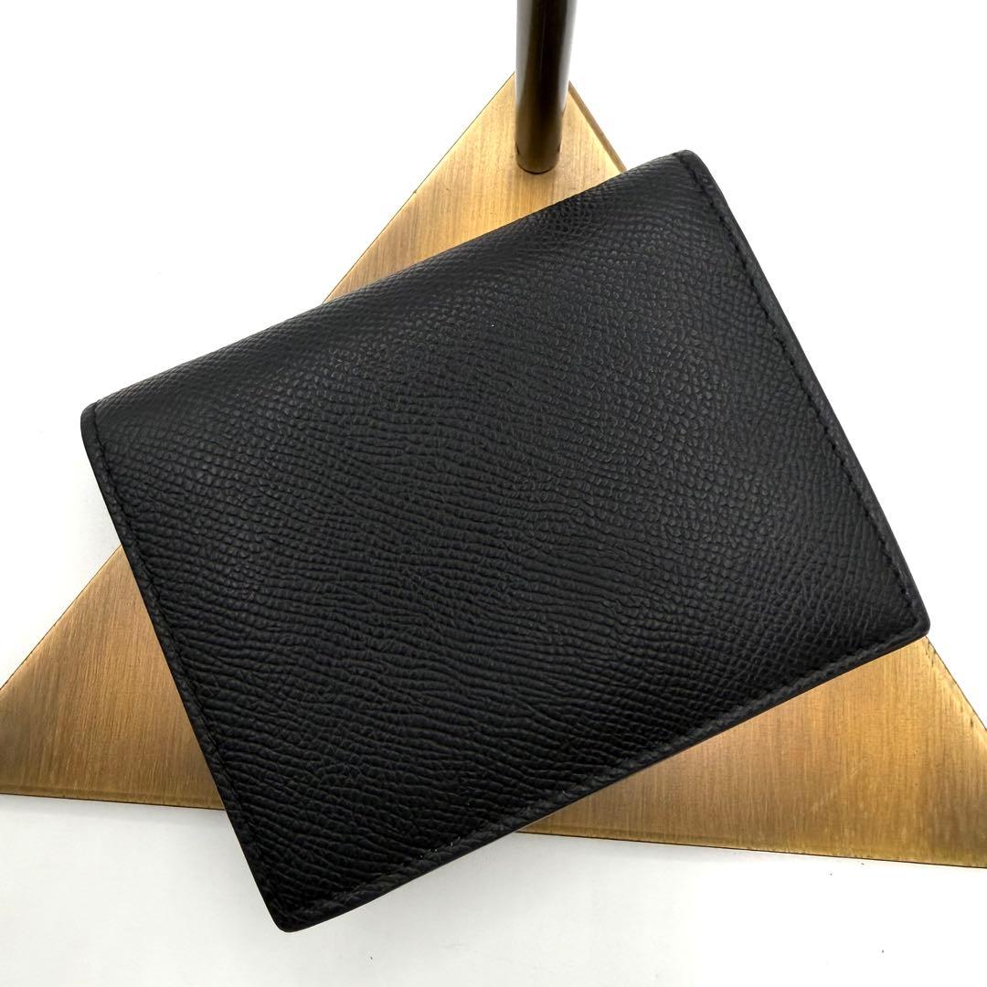 超美品　Salvatore Ferragamo ブラック 二つ折り財布　レザー
