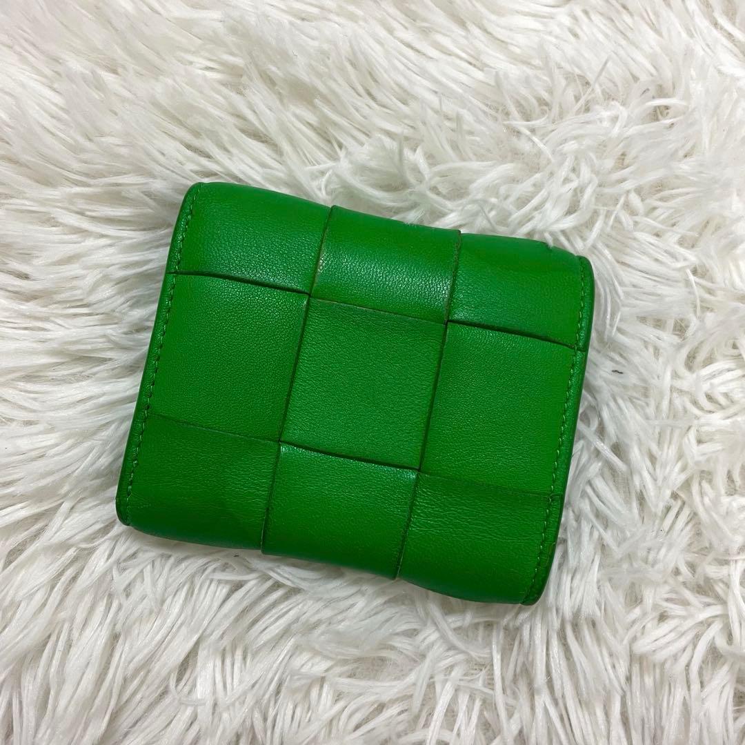 極美✨ボッテガヴェネタ 三つ折り財布 カセット レザー グリーン