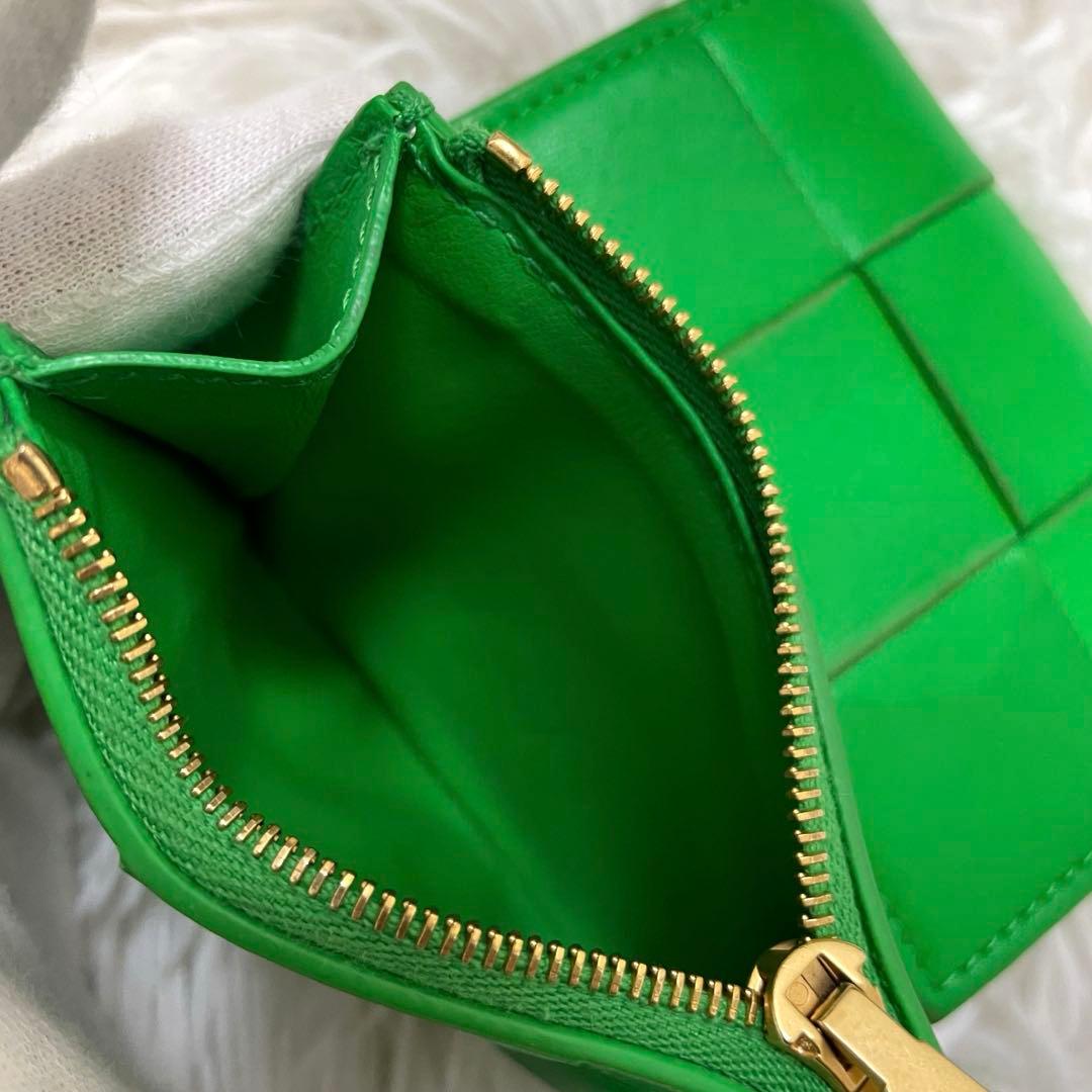 極美✨ボッテガヴェネタ 三つ折り財布 カセット レザー グリーン