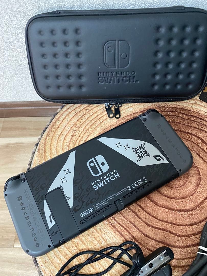 Nintendo Switch ニンテンドースイッチ本体　モンハンモデル　箱無し