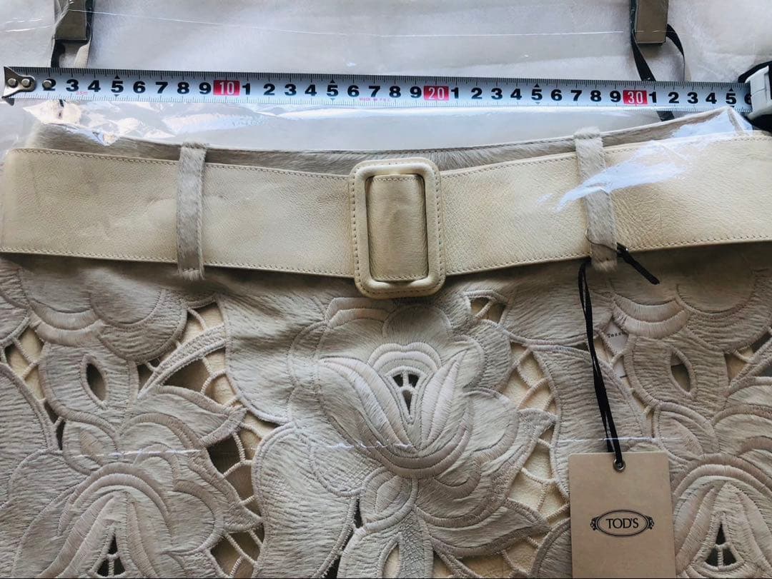 【新品未使用タグ付き】Tod's トッズスカートホワイト４０　参考定価109万円
