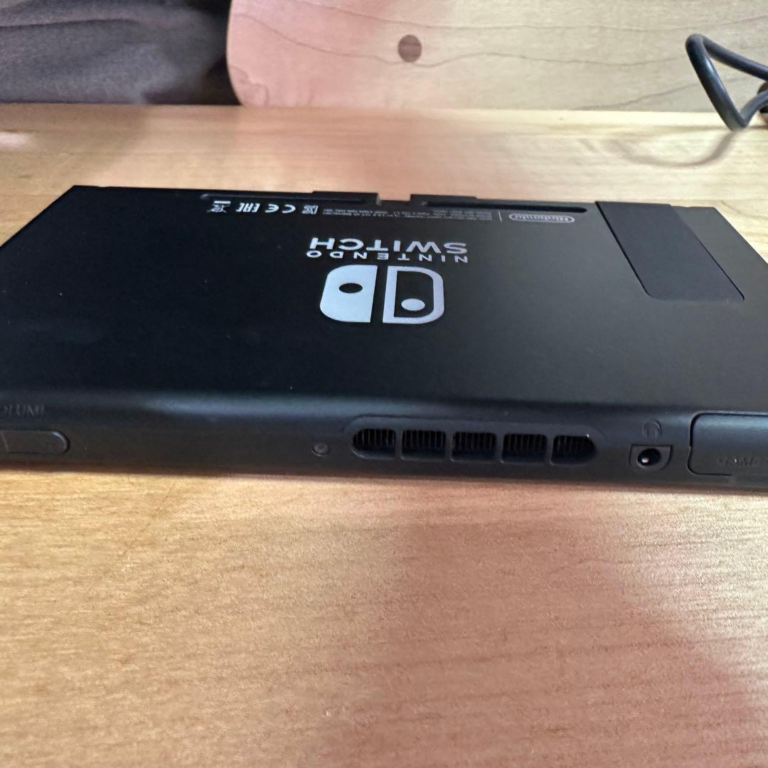 Nintendo Switch ブラック 本体 ジョイコン付き