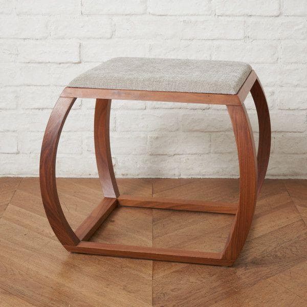 90358★ポラダ CLYDE POUF スツール Porada 1人掛け 椅子