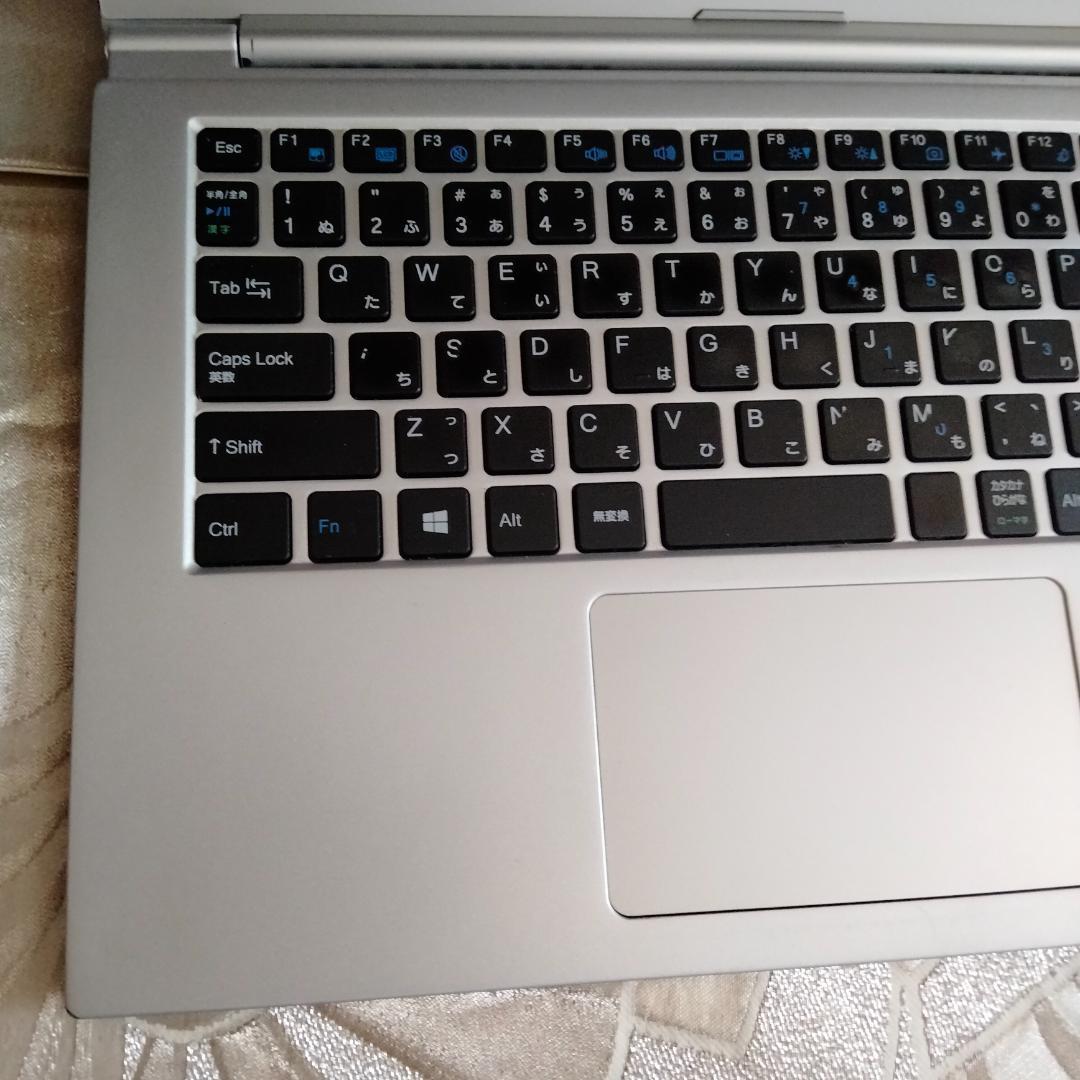 14インチ 10世代 i5 256G 8G 1920x1080 EPSON