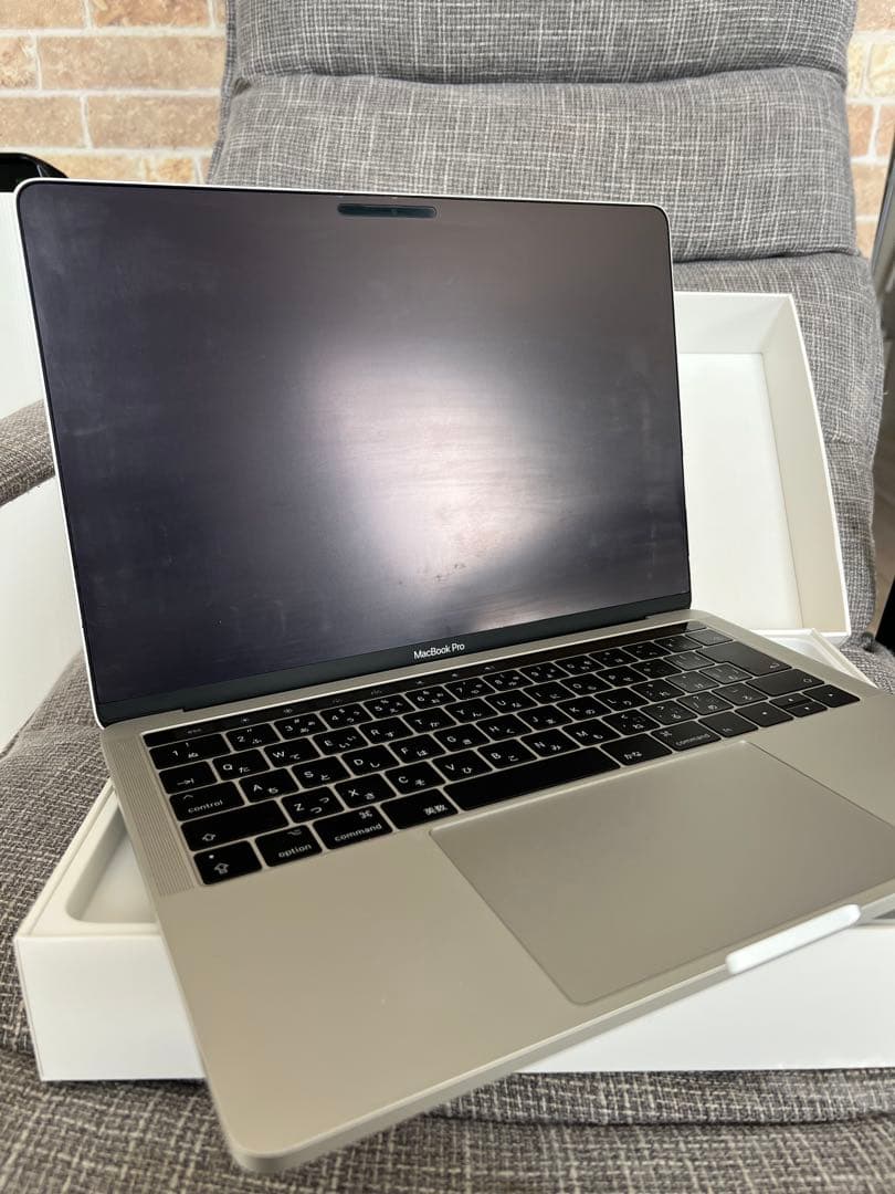 MacBook Pro 13インチ 2016年モデル／タッチバー付き【ジャンク】