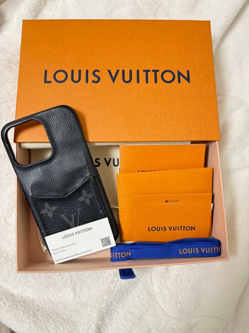 ルイヴィトン　iPhone13pro バンパー スマホケース　箱あり