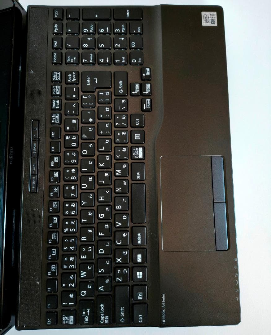 富士通　FMV　LIFEBOOK　Core i5　16GB　SSD 512GB
