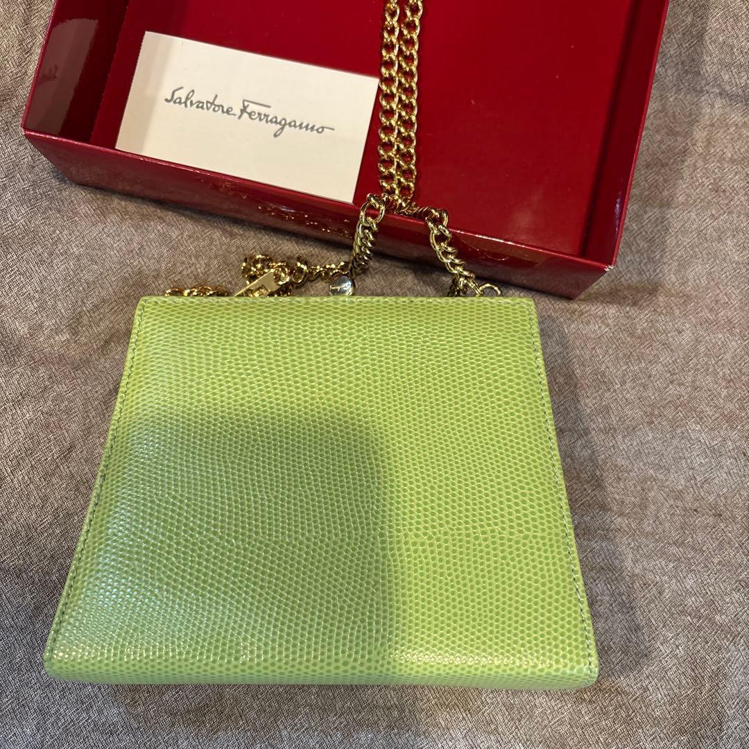フェラガモ Ferragamo ショルダーバック グリーン ゴールドチ