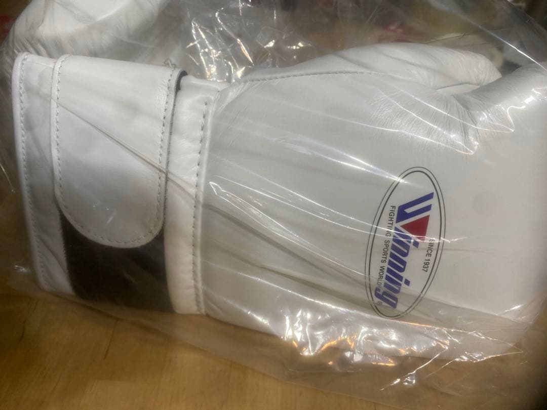 Winning ボクシンググローブ 16 oz ホワイト　MS-600B