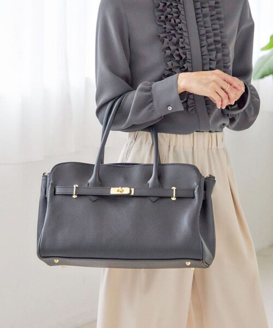 ミロスレザー ショルダーバッグ黒