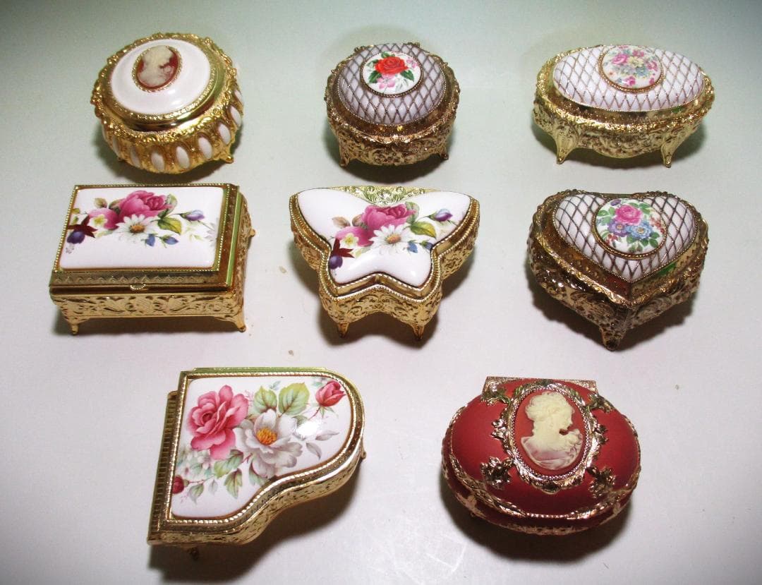 ★新品保管品　ロココ調　小物入れ　アンティーク調　ジュエリーケース★