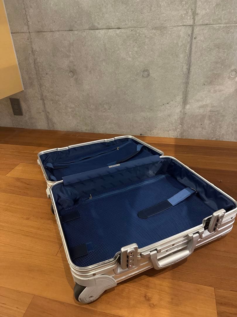 リモワ　トパーズ　32リットル　2輪