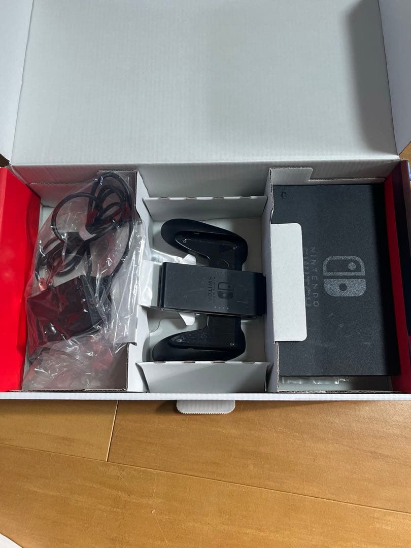 Nintendo Switch 本体 青/赤 Joy-Con付き　ジャンク品