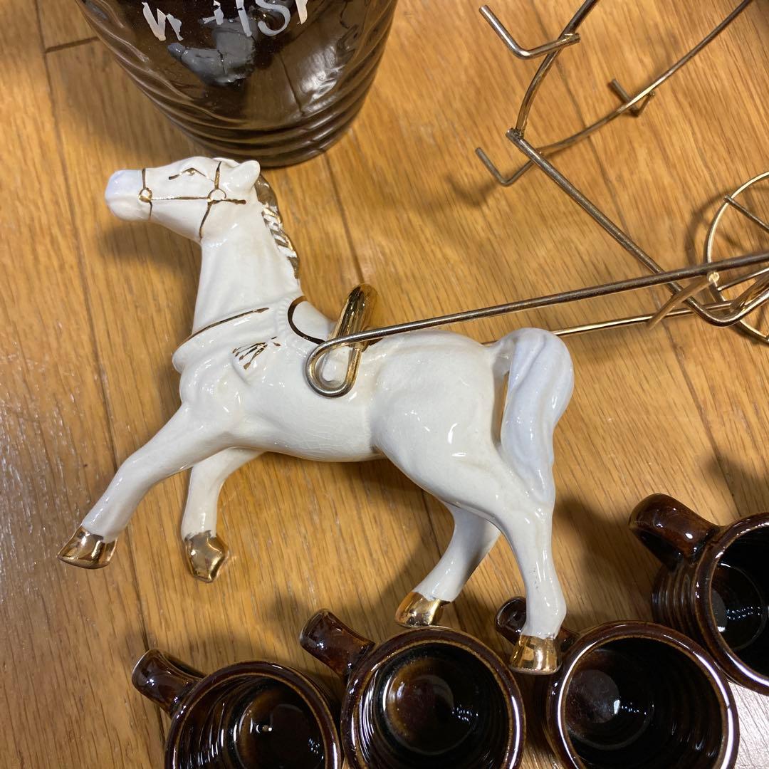 ウイスキーサーバー 馬車　ウイスキー アンティーク 中は空　未使用かも ★耳接着