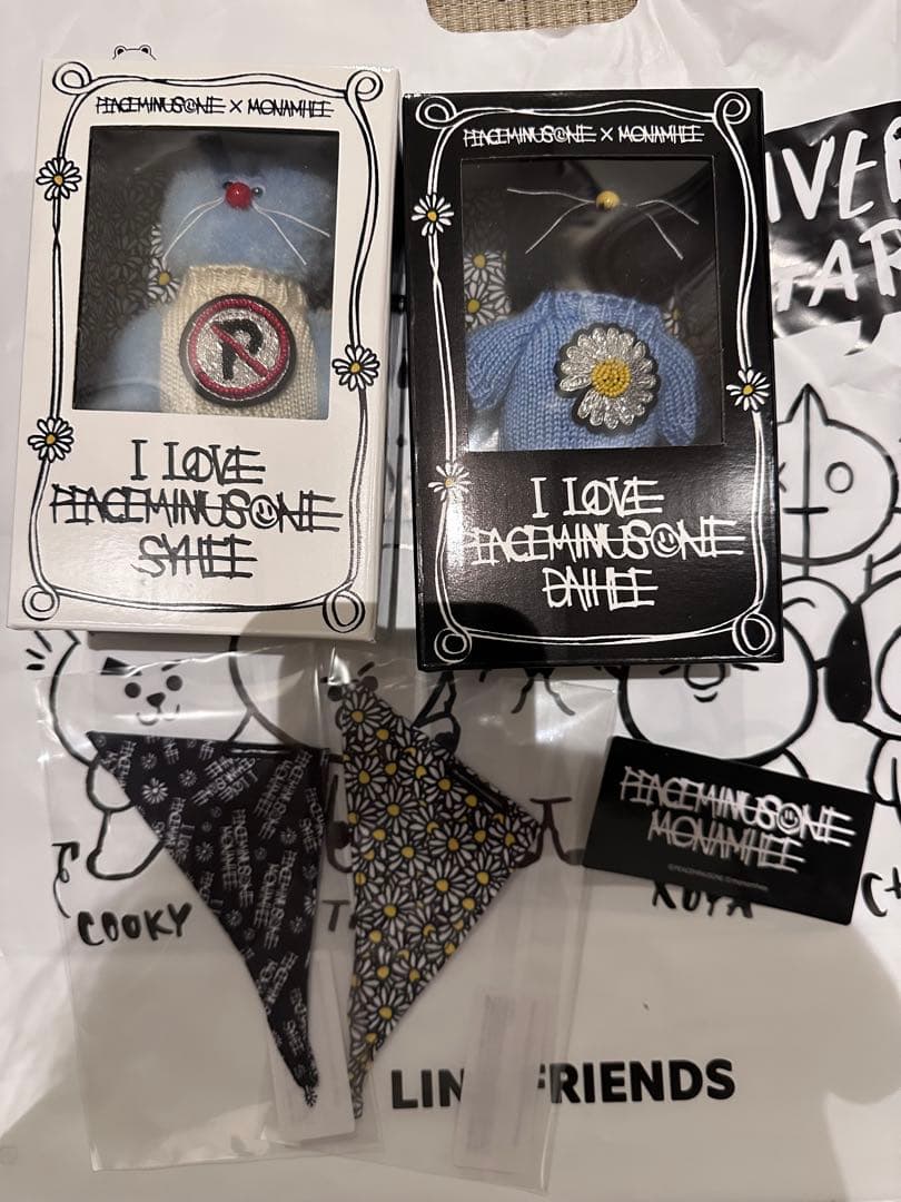 PEACEMINUSONE X MONAMHEE 2個セット+スカーフステッカー