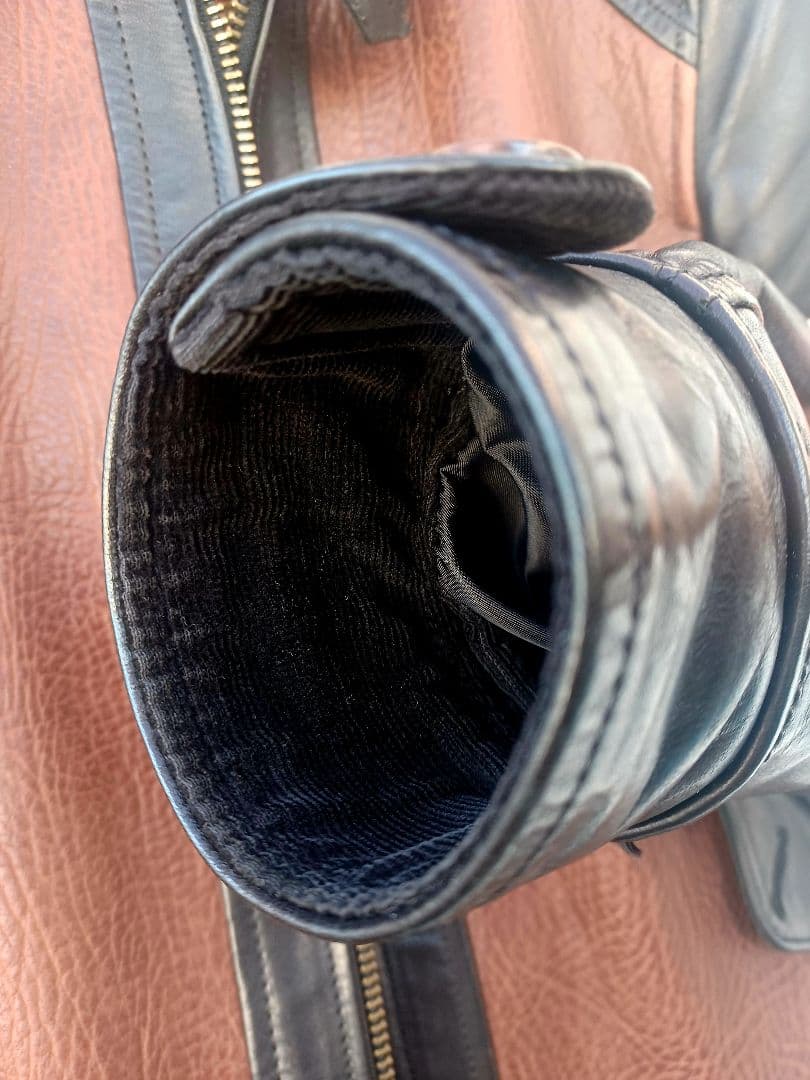 1/17(土)迄の特価！雰囲気抜群『CIDU LEATHERS』水牛革馬革コンビ