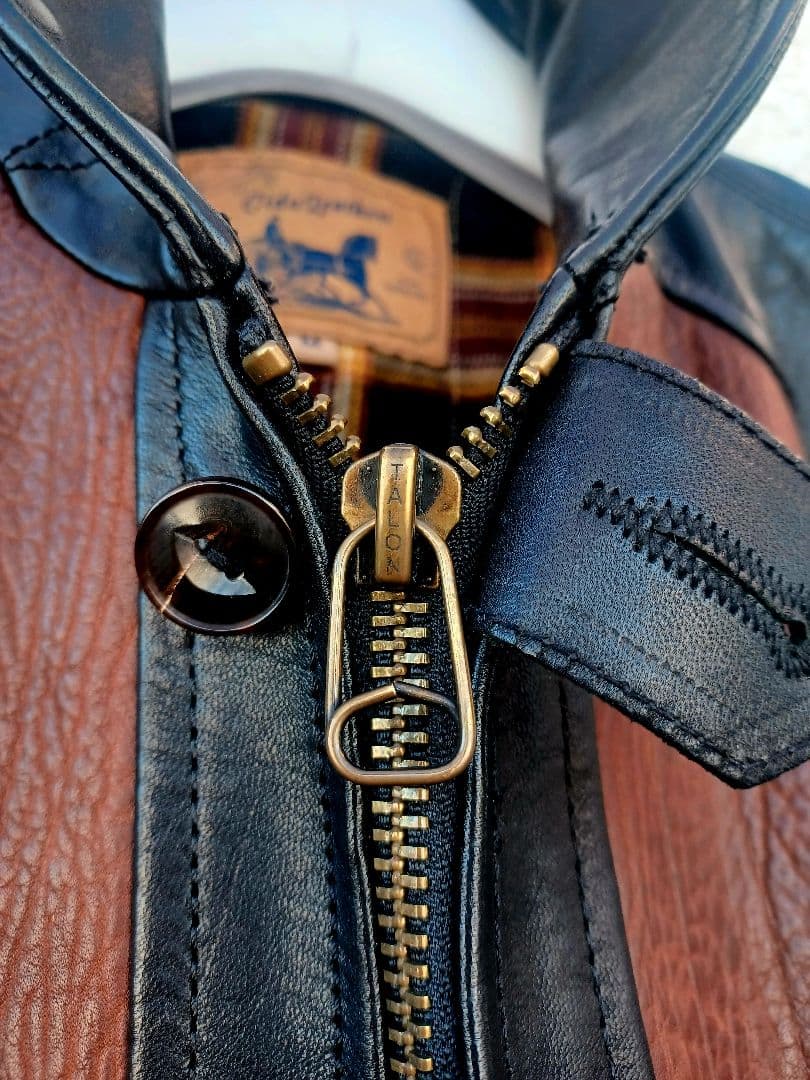 1/17(土)迄の特価！雰囲気抜群『CIDU LEATHERS』水牛革馬革コンビ