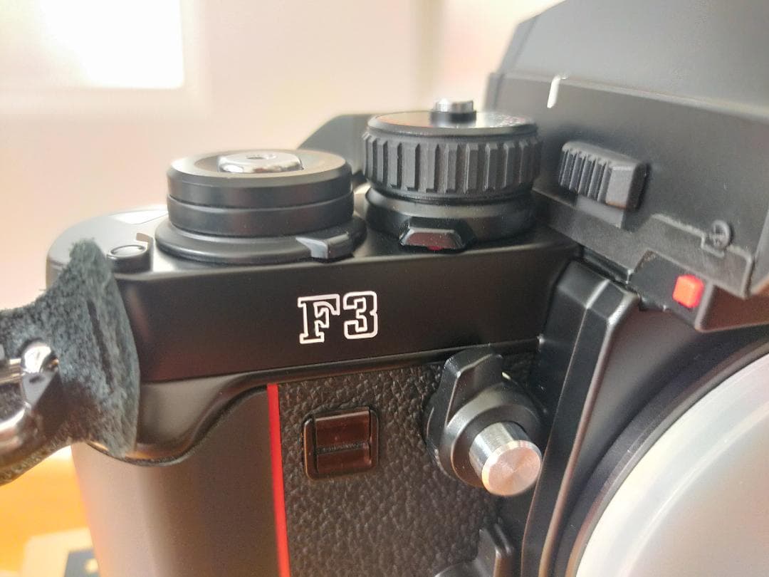 【中古 極美品】Nikon　F3HP　シリアル1999***番